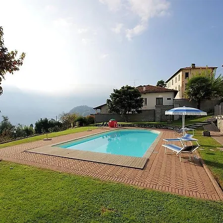 Sleeps 2 Pool Wifi *
